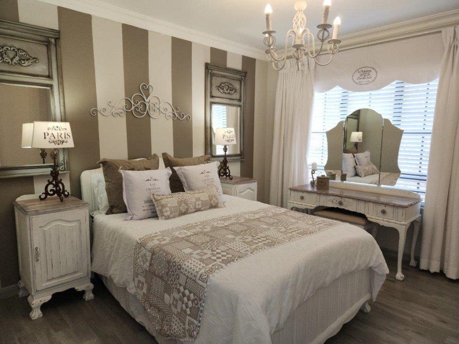 3 Bedroom Property for Sale in Vakansieplaas Western Cape